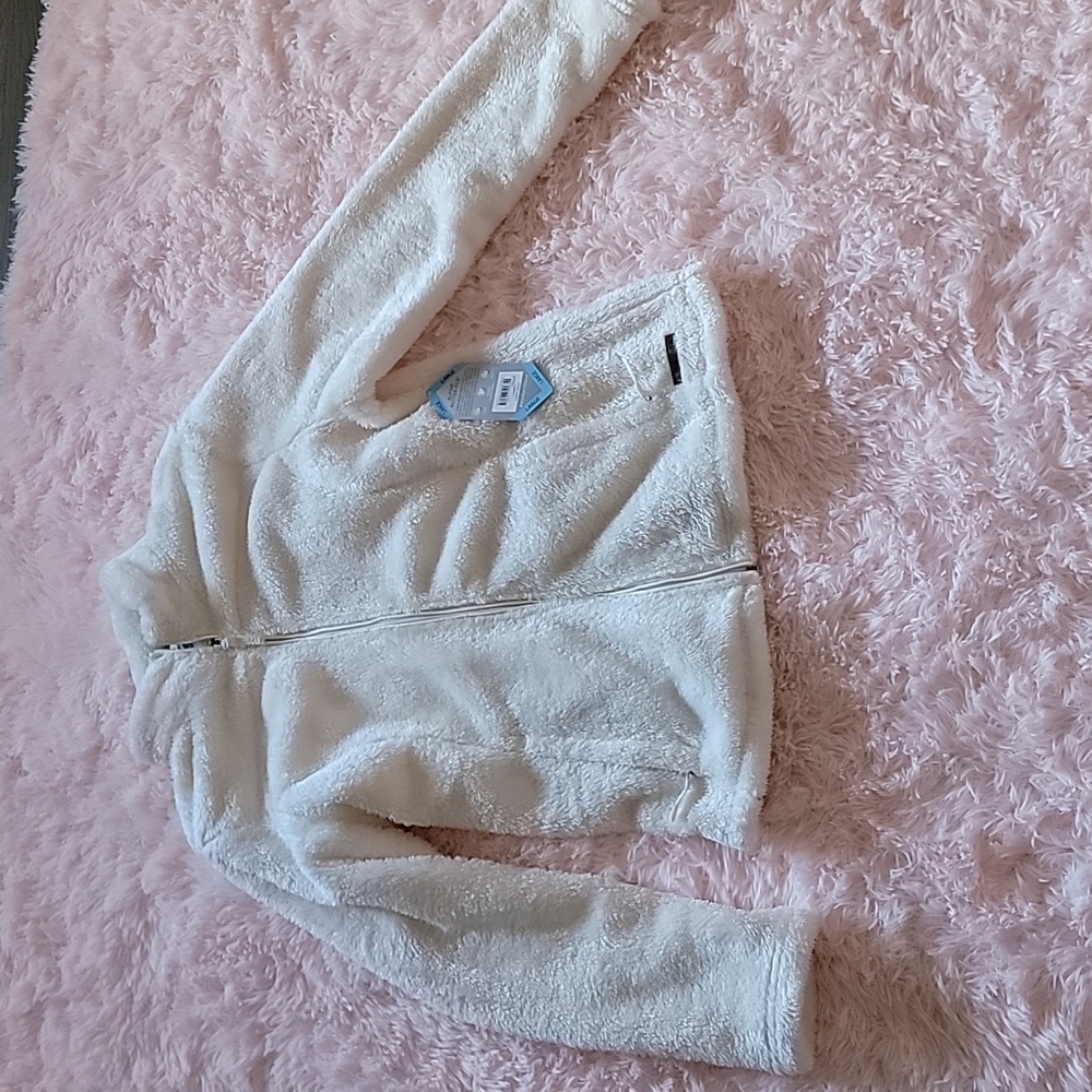 Free country white faux fur coat. Large. Nwt